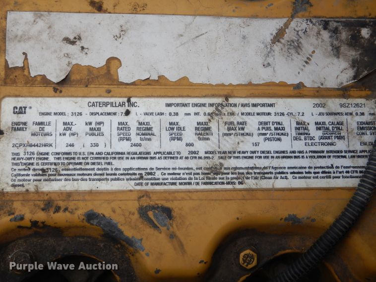 image for item GO9668 2003 Freightliner FL70  truck cab and chassis