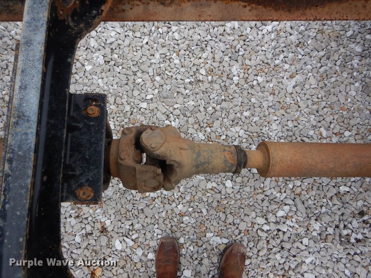 image for item GO9668 2003 Freightliner FL70  truck cab and chassis