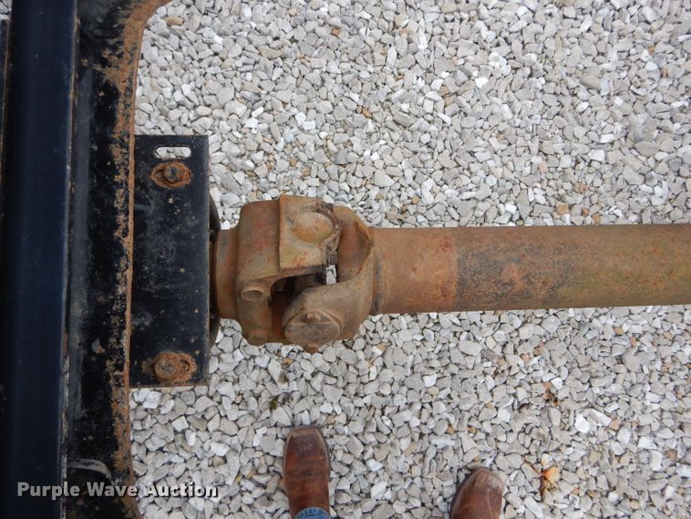 image for item GO9668 2003 Freightliner FL70  truck cab and chassis