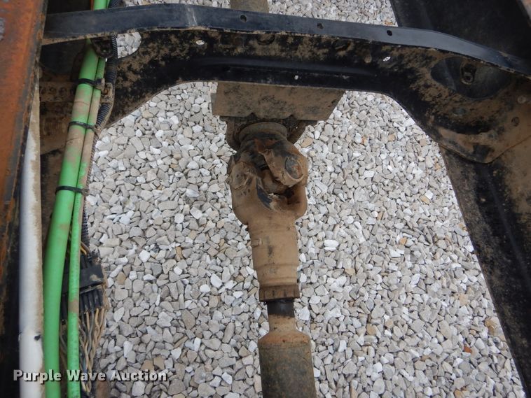 image for item GO9669 2007 International 7300  truck cab and chassis