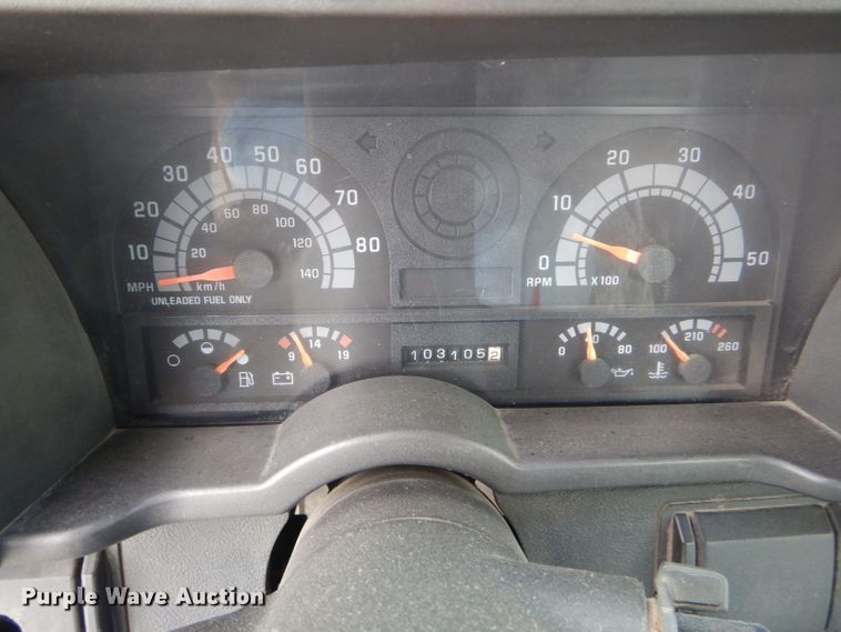 image for item GO9670 1995 Chevrolet Kodiak C5500  truck cab and chassis