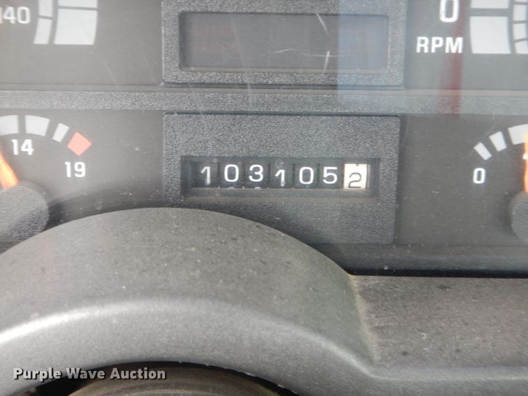 image for item GO9670 1995 Chevrolet Kodiak C5500  truck cab and chassis