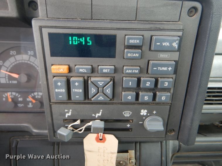 image for item GO9670 1995 Chevrolet Kodiak C5500  truck cab and chassis