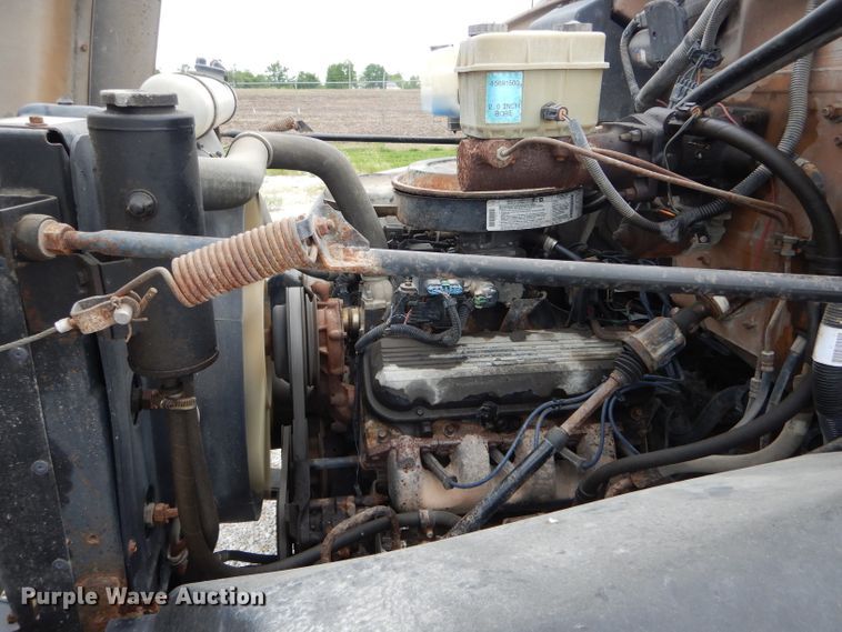 image for item GO9670 1995 Chevrolet Kodiak C5500  truck cab and chassis