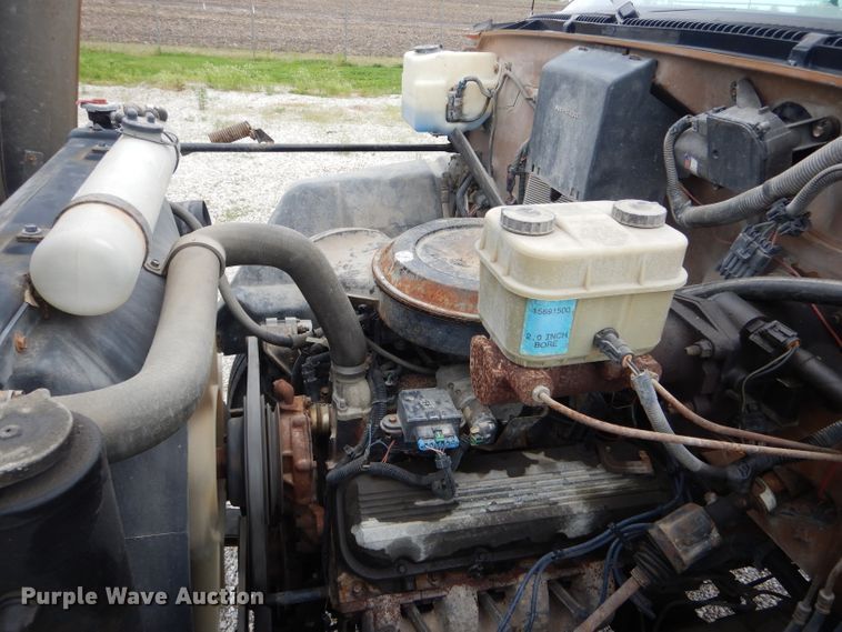 image for item GO9670 1995 Chevrolet Kodiak C5500  truck cab and chassis