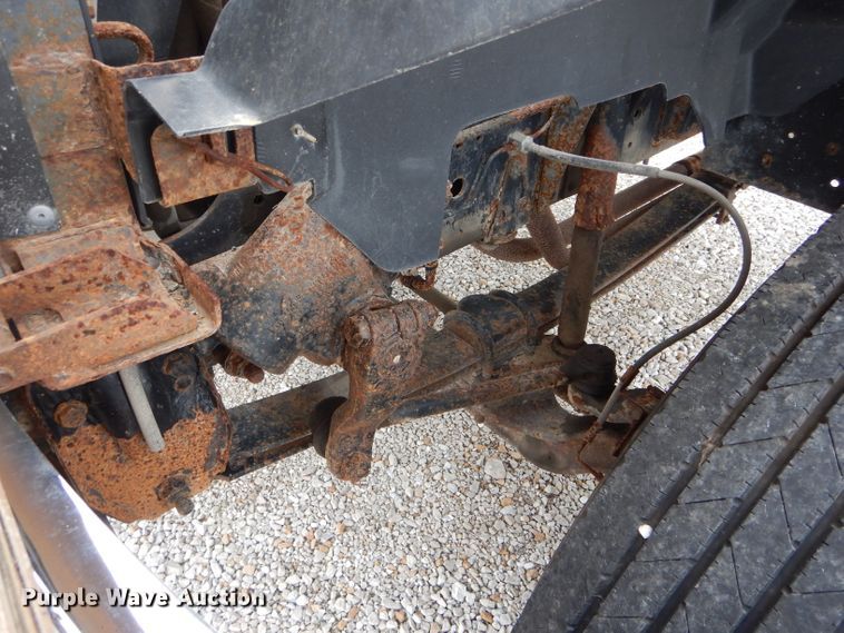 image for item GO9670 1995 Chevrolet Kodiak C5500  truck cab and chassis