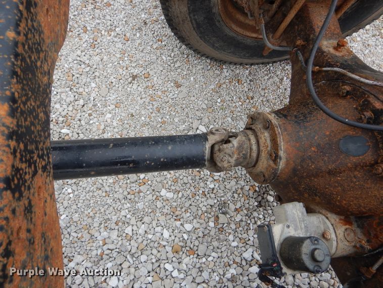 image for item GO9670 1995 Chevrolet Kodiak C5500  truck cab and chassis