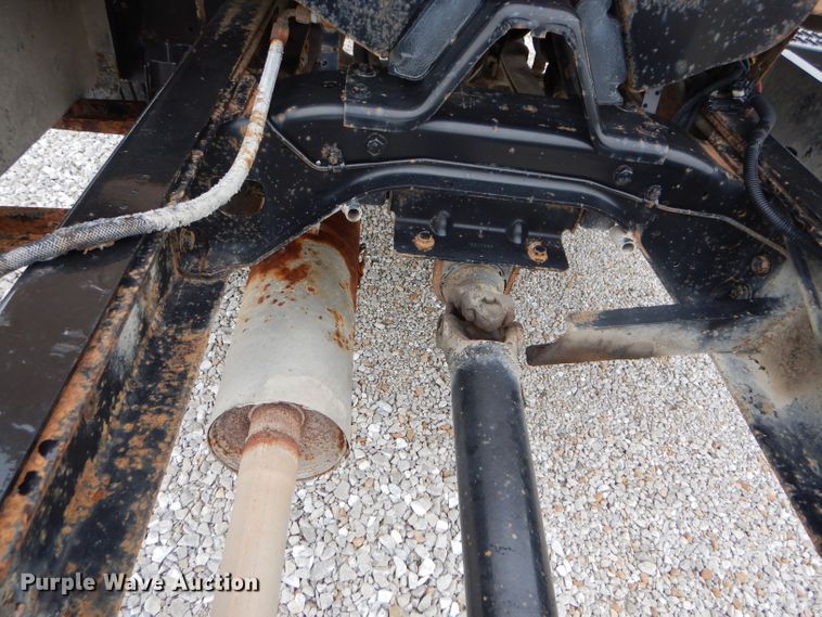 image for item GO9670 1995 Chevrolet Kodiak C5500  truck cab and chassis