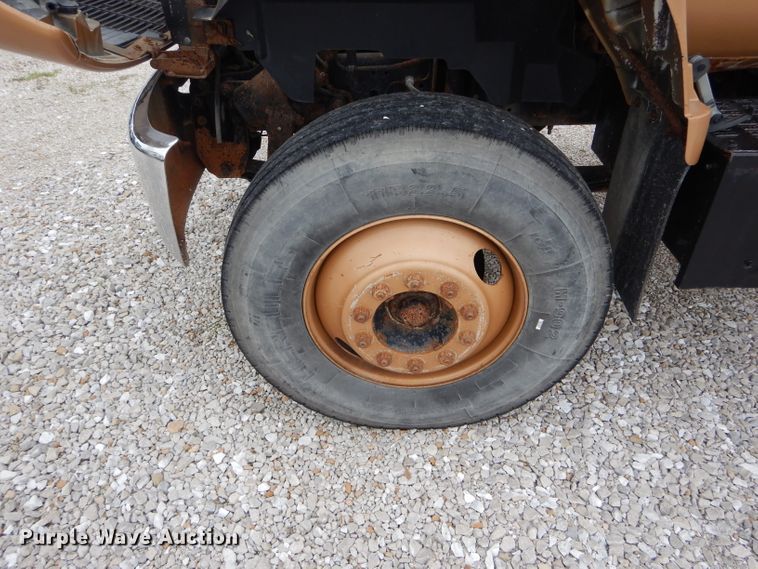 image for item GO9670 1995 Chevrolet Kodiak C5500  truck cab and chassis