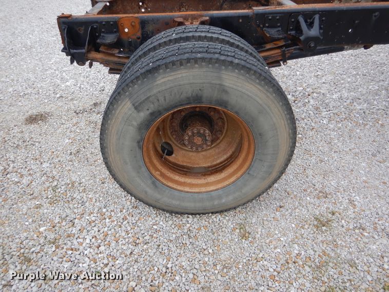 image for item GO9670 1995 Chevrolet Kodiak C5500  truck cab and chassis