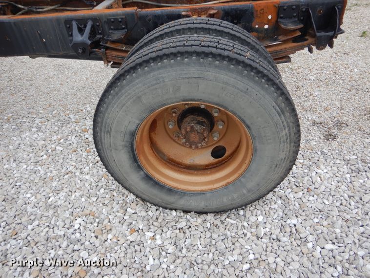 image for item GO9670 1995 Chevrolet Kodiak C5500  truck cab and chassis