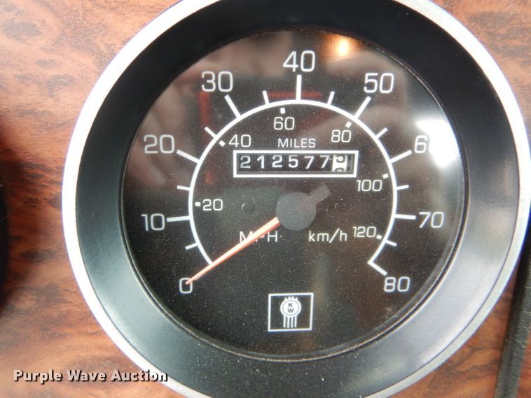 image for item GO9671 2000 Kenworth T300  truck cab and chassis