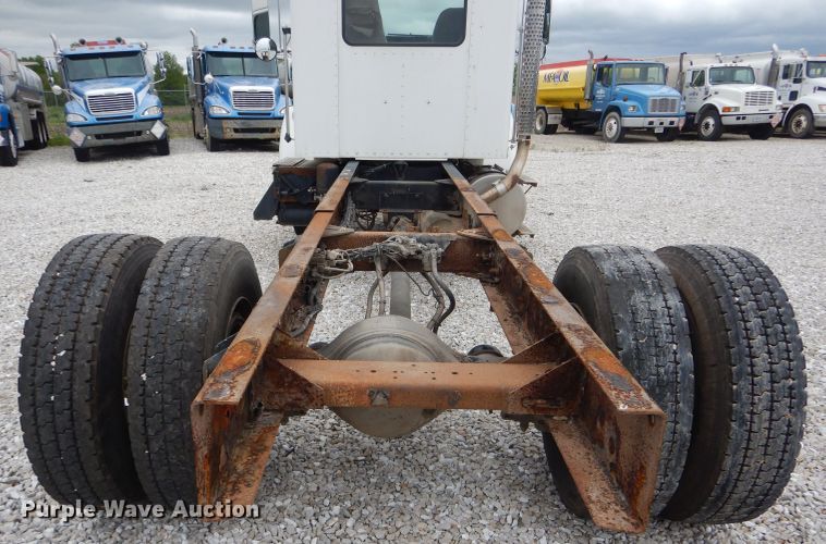 image for item GO9671 2000 Kenworth T300  truck cab and chassis