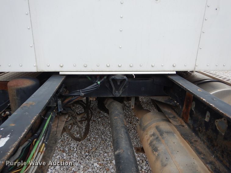 image for item GO9671 2000 Kenworth T300  truck cab and chassis