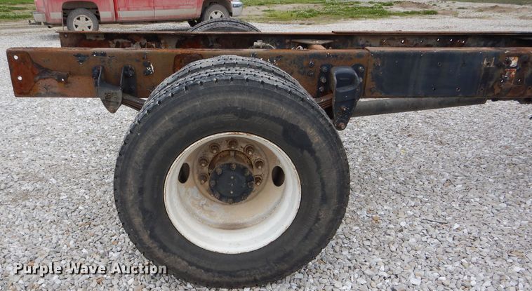 image for item GO9671 2000 Kenworth T300  truck cab and chassis