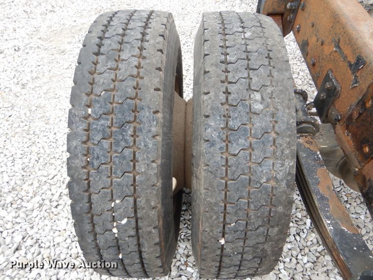 image for item GO9671 2000 Kenworth T300  truck cab and chassis