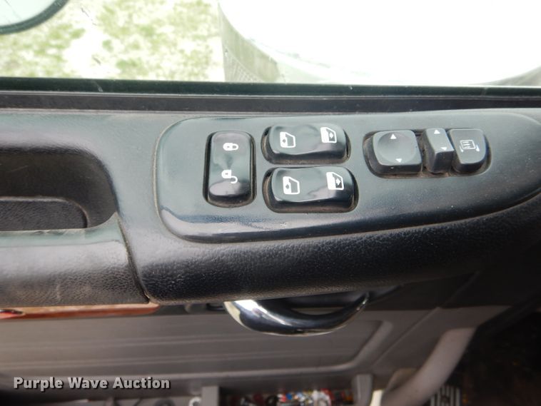 image for item GO9694 2011 Peterbilt 389  semi truck