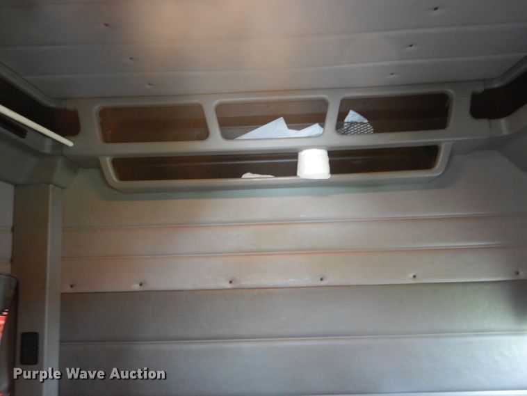 image for item GO9694 2011 Peterbilt 389  semi truck