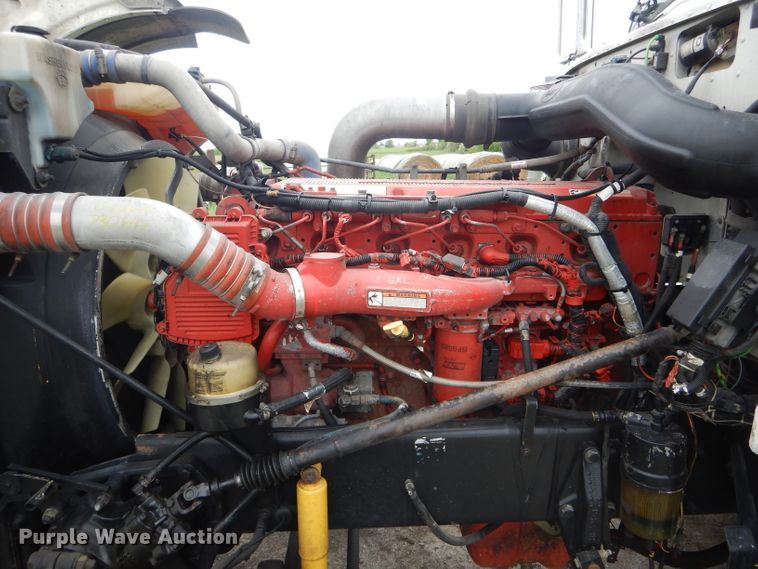 image for item GO9694 2011 Peterbilt 389  semi truck