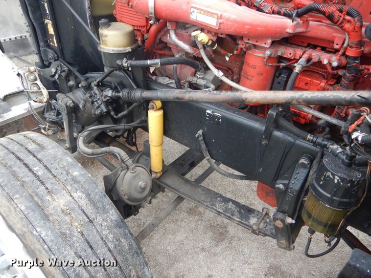 image for item GO9694 2011 Peterbilt 389  semi truck