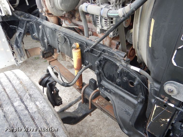 image for item GO9694 2011 Peterbilt 389  semi truck