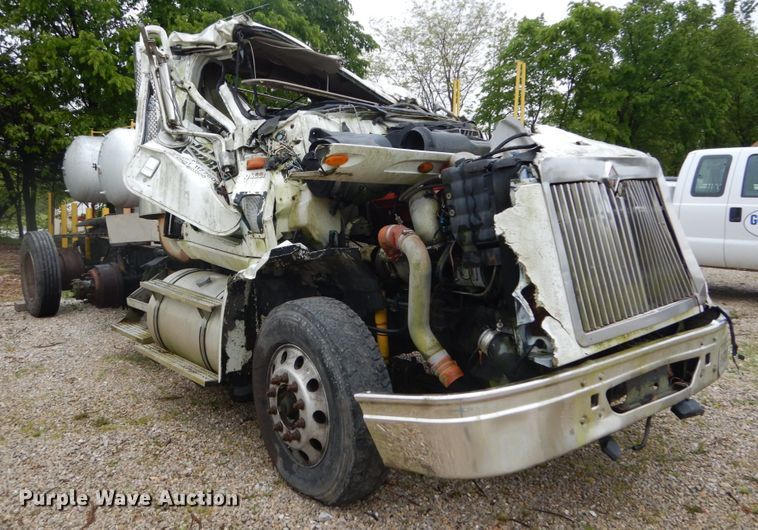 image for item GV9009 2007 International 9400i  semi truck