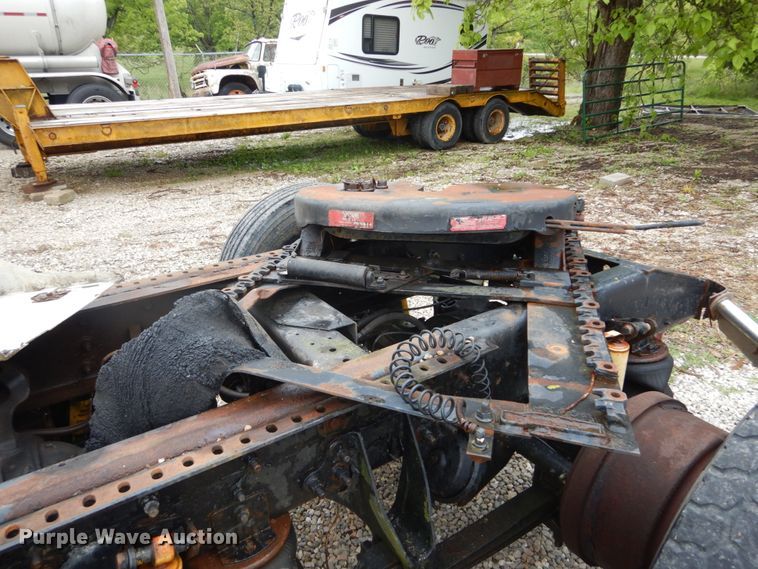 image for item GV9009 2007 International 9400i  semi truck