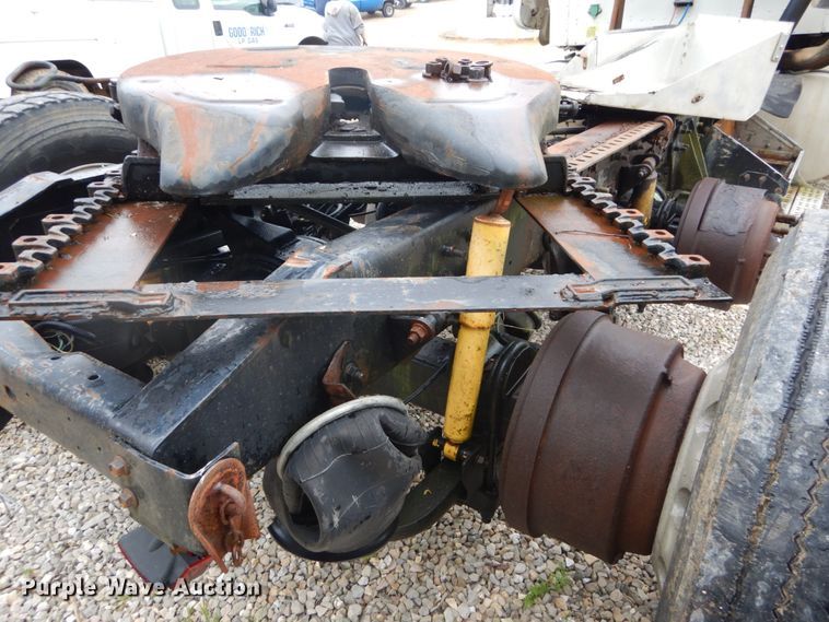 image for item GV9009 2007 International 9400i  semi truck