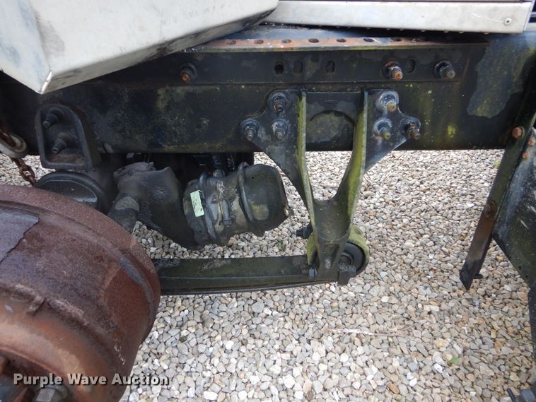 image for item GV9009 2007 International 9400i  semi truck