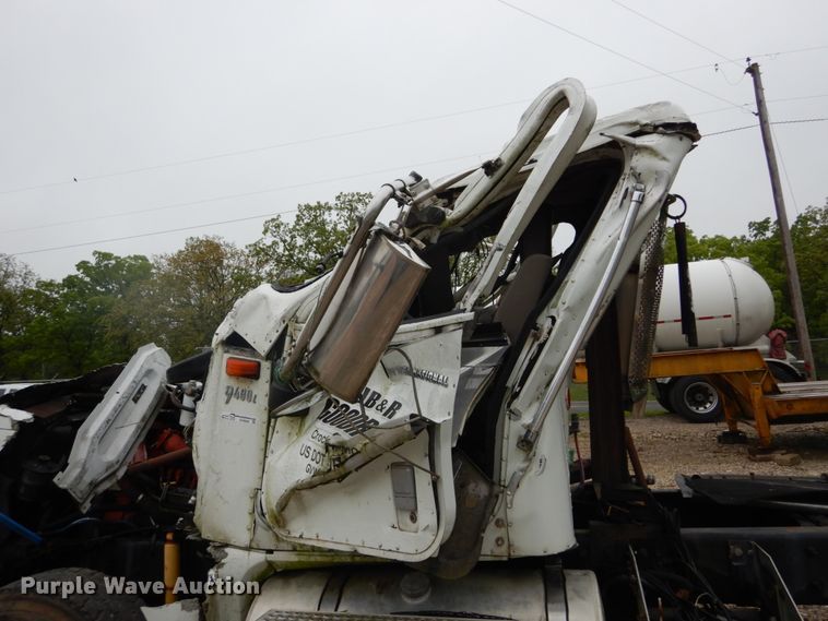 image for item GV9009 2007 International 9400i  semi truck