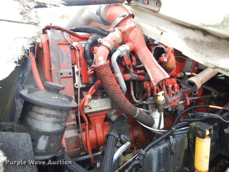 image for item GV9009 2007 International 9400i  semi truck