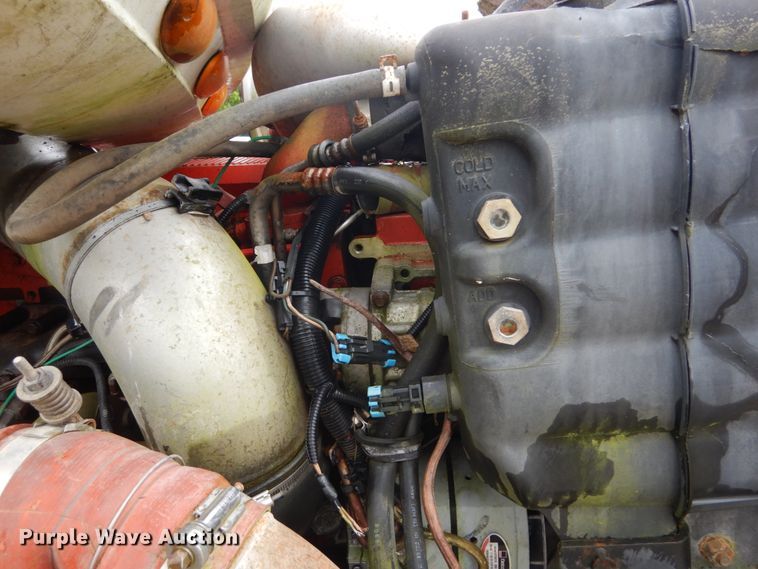 image for item GV9009 2007 International 9400i  semi truck