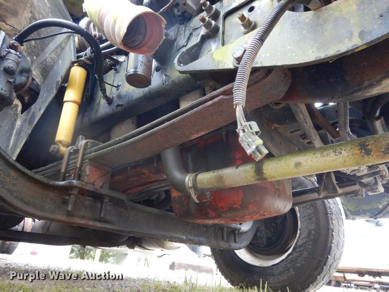 image for item GV9009 2007 International 9400i  semi truck