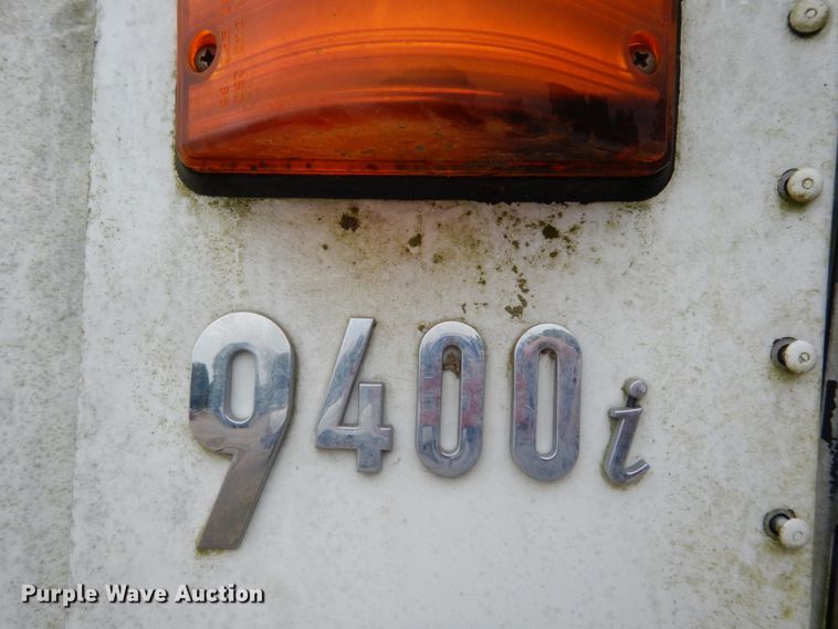 image for item GV9009 2007 International 9400i  semi truck