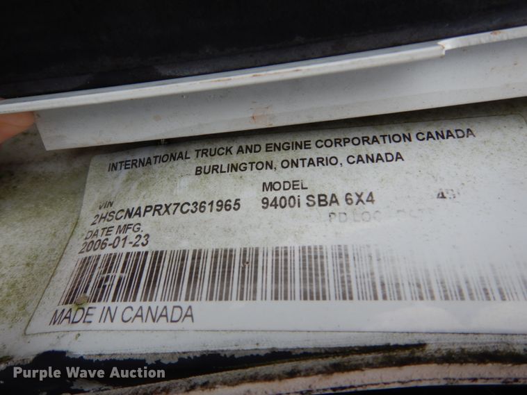 image for item GV9009 2007 International 9400i  semi truck
