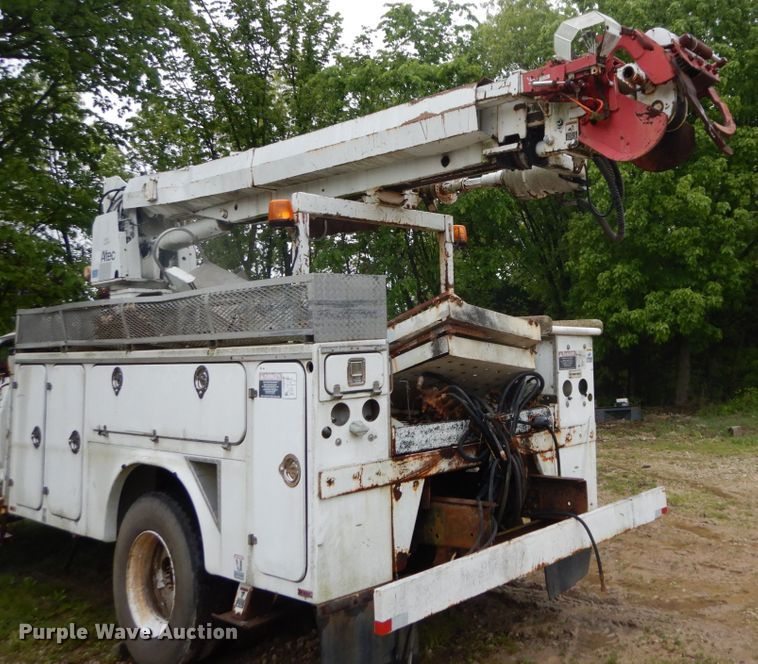 image for item GV9010 Altec digger derrick bed