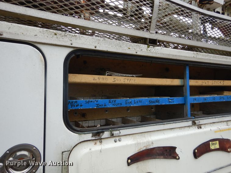 image for item GV9010 Altec digger derrick bed