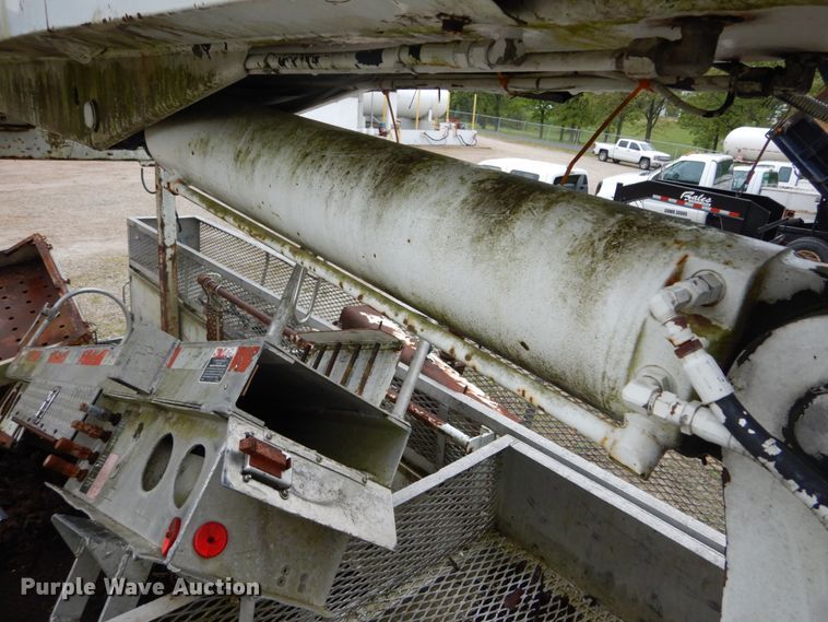 image for item GV9010 Altec digger derrick bed