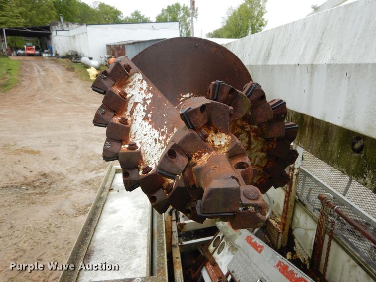 image for item GV9010 Altec digger derrick bed