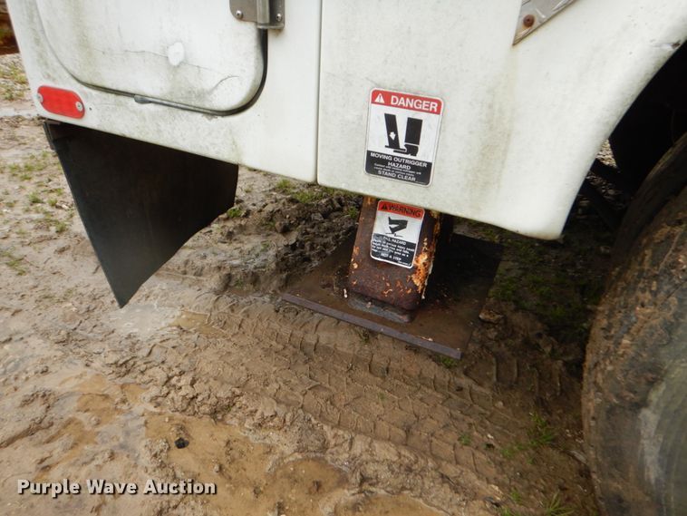 image for item GV9010 Altec digger derrick bed