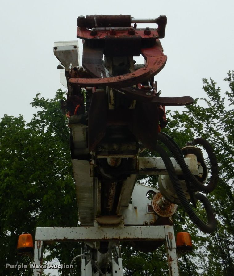 image for item GV9010 Altec digger derrick bed