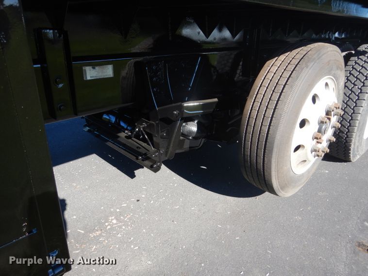 image for item GW9877 2012 International 7600  flatbed truck