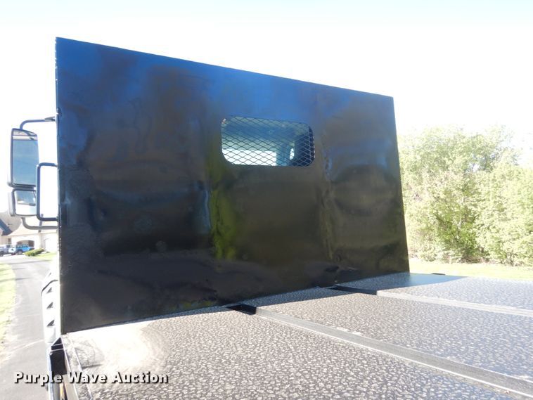 image for item GW9877 2012 International 7600  flatbed truck