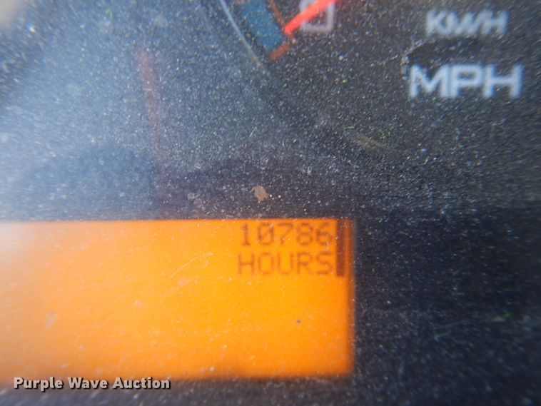 image for item GW9877 2012 International 7600  flatbed truck