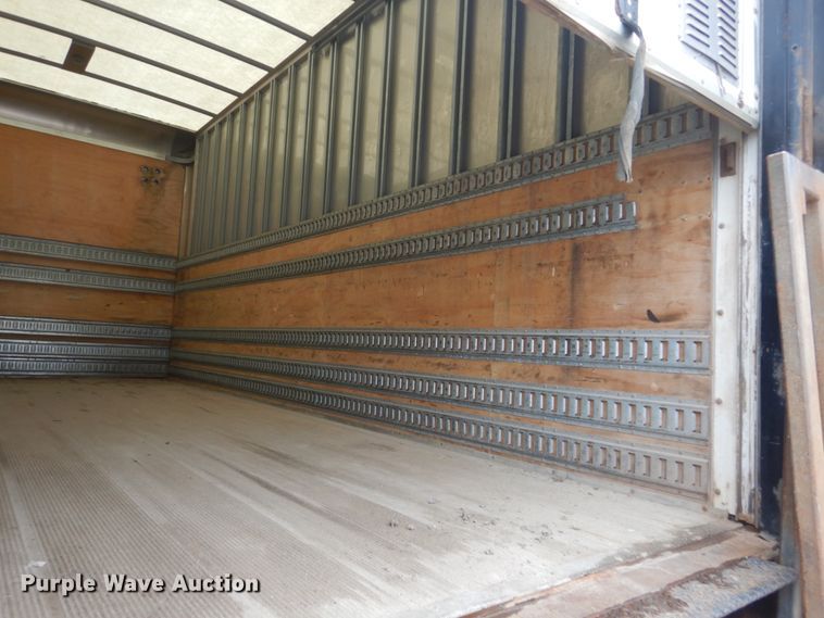 image for item GW9918 2012 International 244  box truck