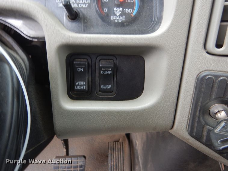 image for item GW9918 2012 International 244  box truck