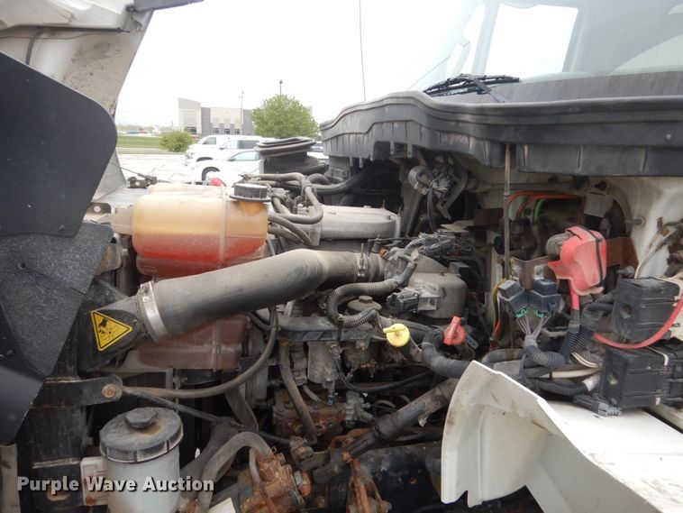 image for item GW9918 2012 International 244  box truck