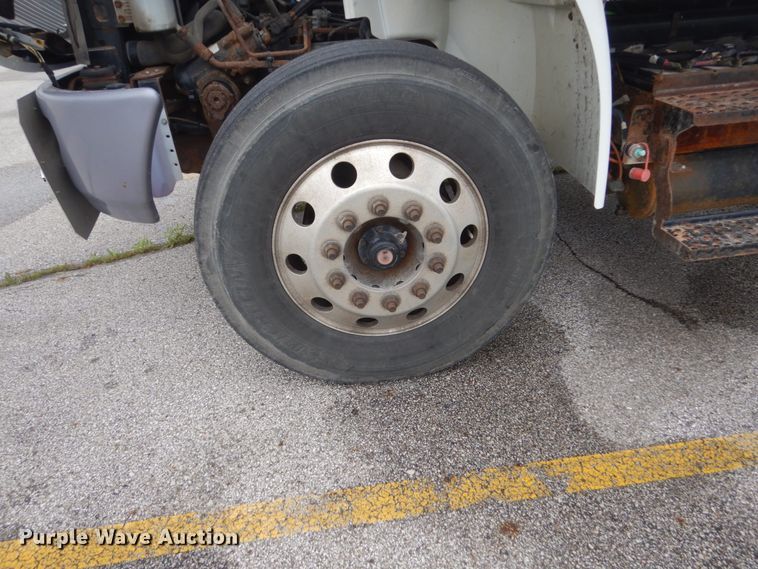 image for item GW9918 2012 International 244  box truck