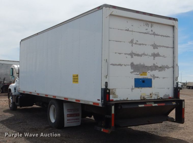 image for item GW9924 2000 GMC 6500  box truck