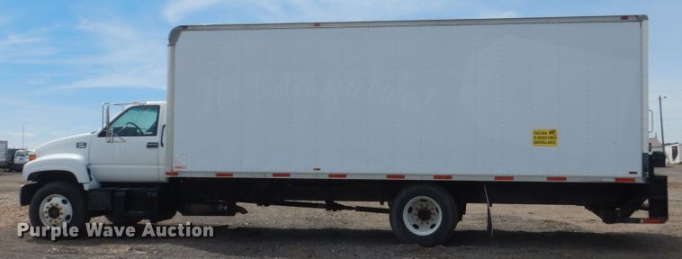 image for item GW9924 2000 GMC 6500  box truck
